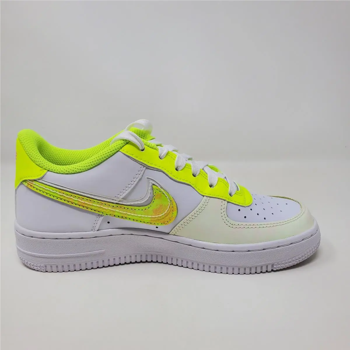 Nike shoes - Nike Air Force 1 Low LV8 GS - White 4