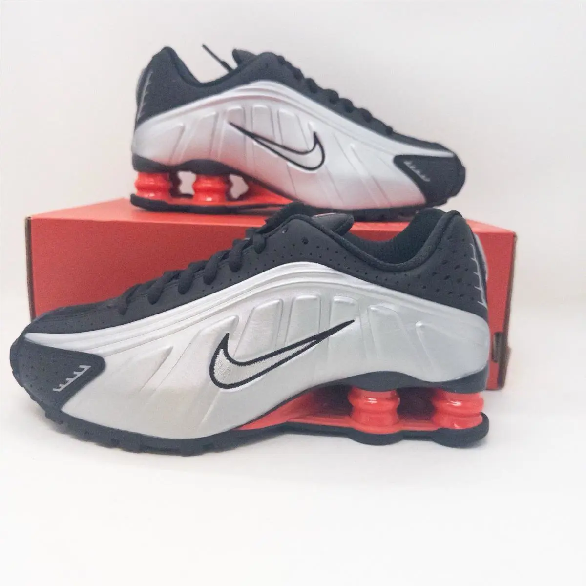 Nike shoes - Nike Shox - Shox - AR3565-011 - Silver 0