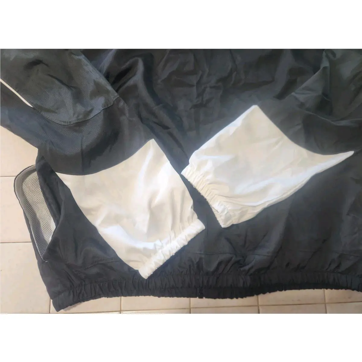 Nike clothing - Nike Solo Swoosh - Solo Swoosh - CV1931-070 - Black (UPC: 0194955705735) 9