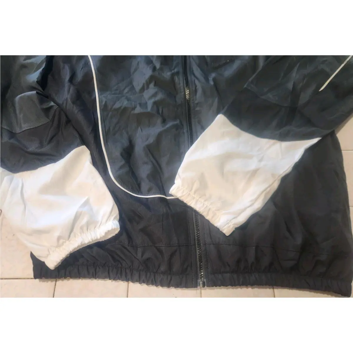 Nike clothing - Nike Solo Swoosh - Solo Swoosh - CV1931-070 - Black (UPC: 0194955705735) 3