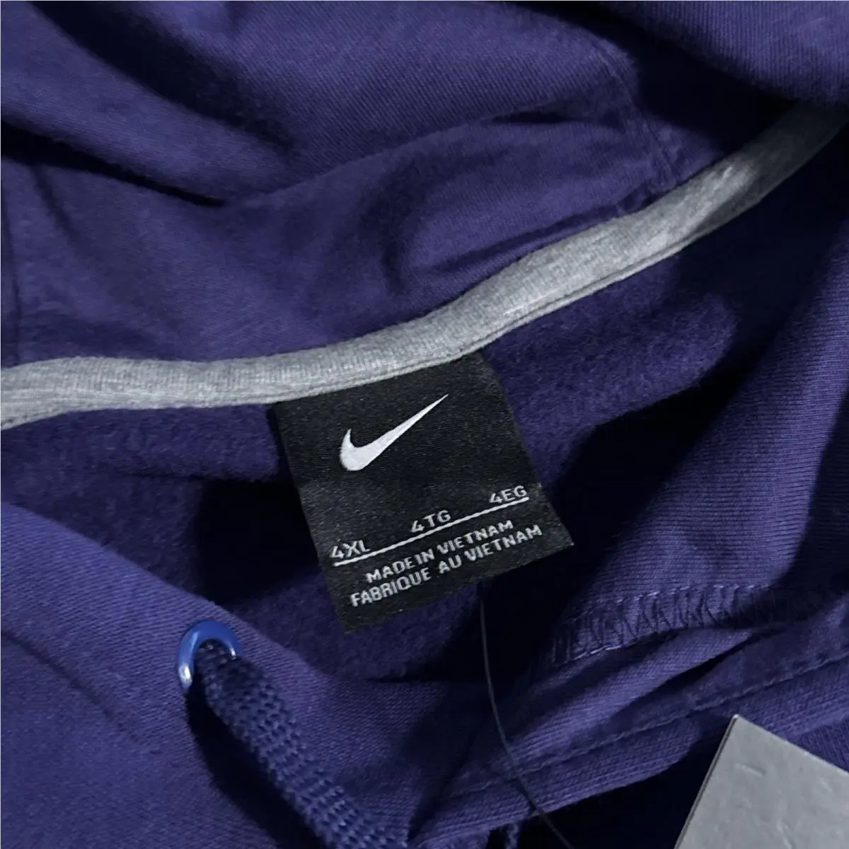 Nike clothing - M31777 - M31777 - Purple (UPC: 885840136061) 1