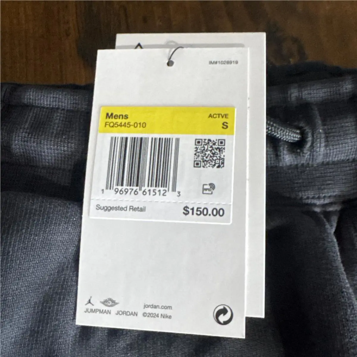 Nike clothing - FQ5445 - FQ5445 - Black (UPC: 0196976615123) 4