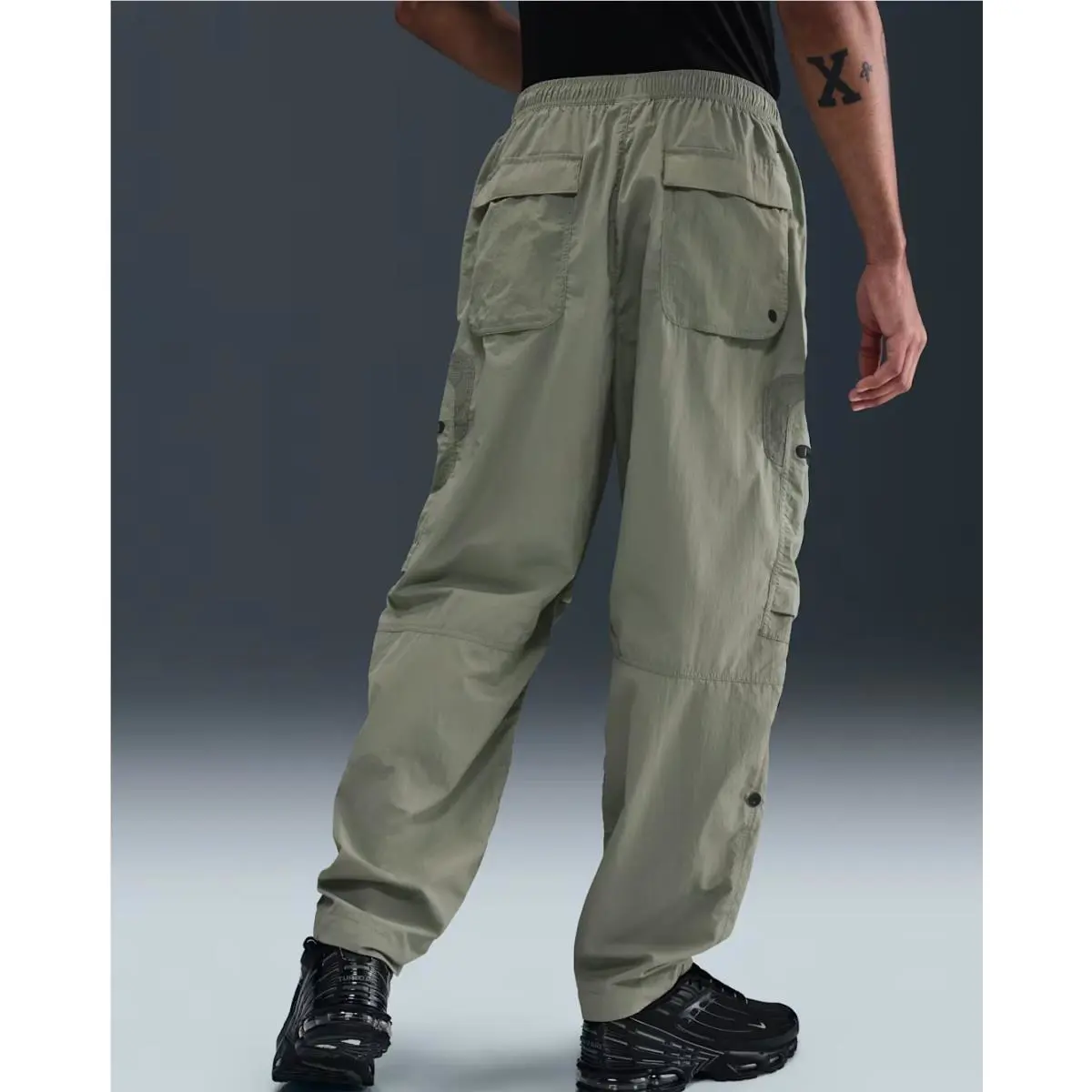 Nike clothing - Green (UPC: 197863220437) 8