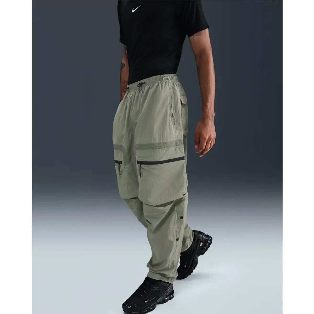 Nike clothing - Green (UPC: 197863220437) 7