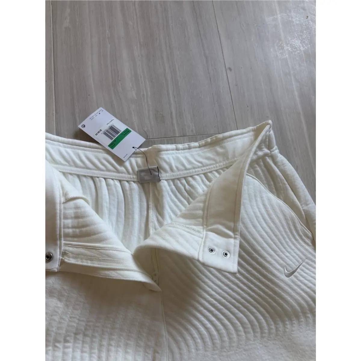 Nike clothing - White 4