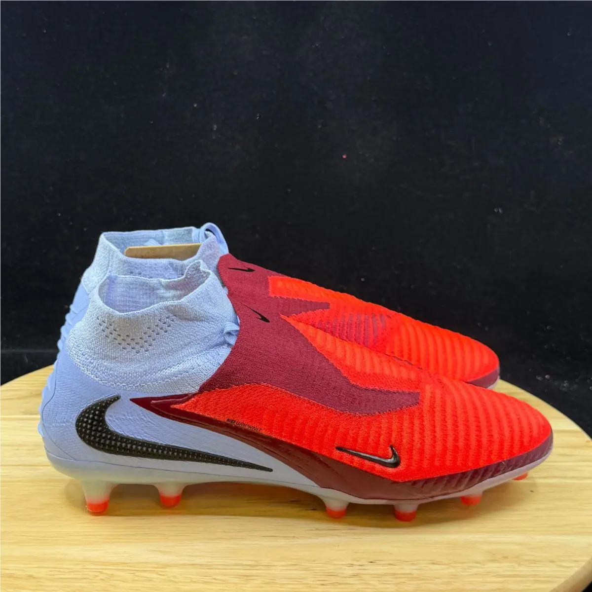 Nike shoes - Red 4