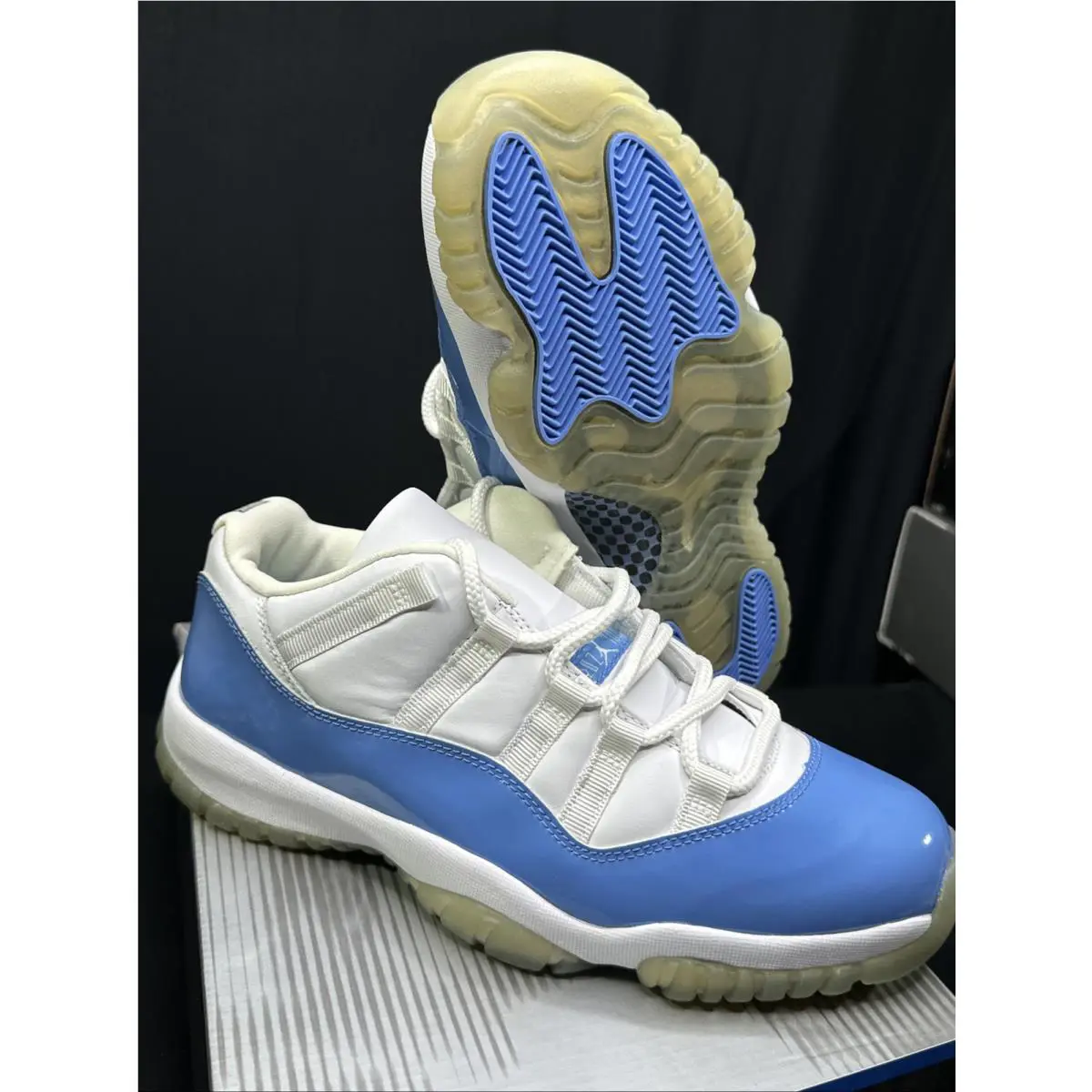 Nike shoes - Air Jordan 11 - Air - 528895-106 - White 1