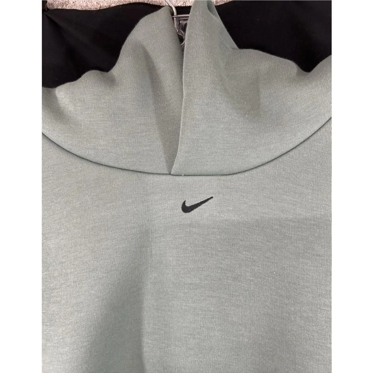 Nike clothing - Green 3