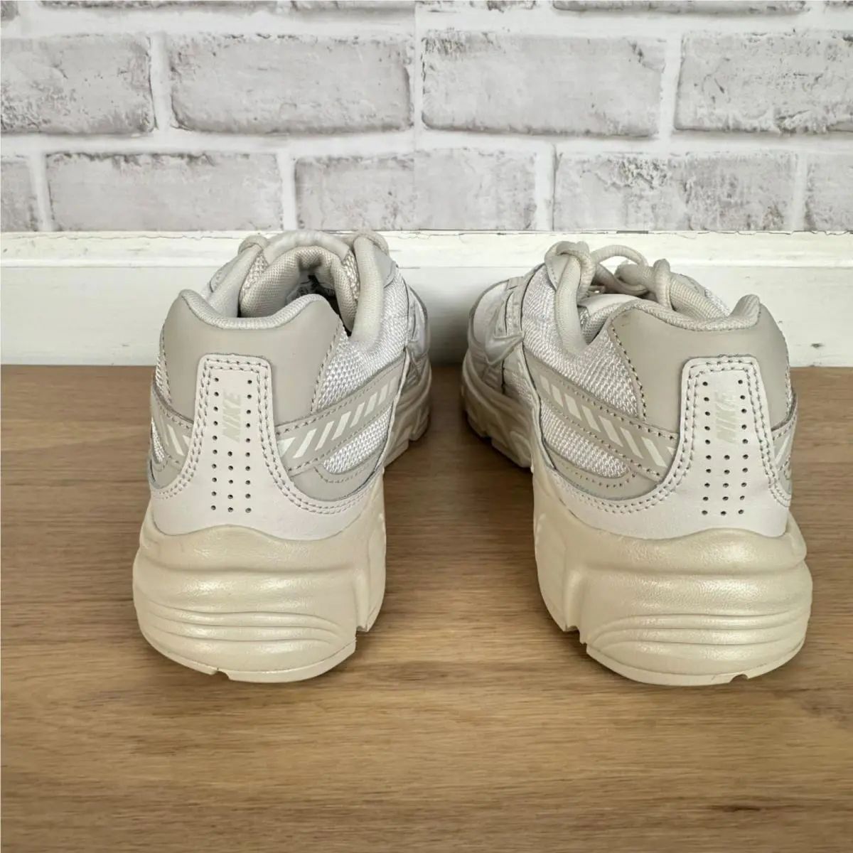 Nike shoes - Nike Initiator - Initiator - 394053-103 - Light brown (UPC: 198487114867) 2