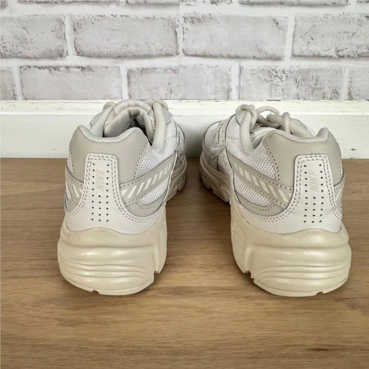 Nike shoes - Nike Initiator - Initiator - 394053-103 - Light brown 2