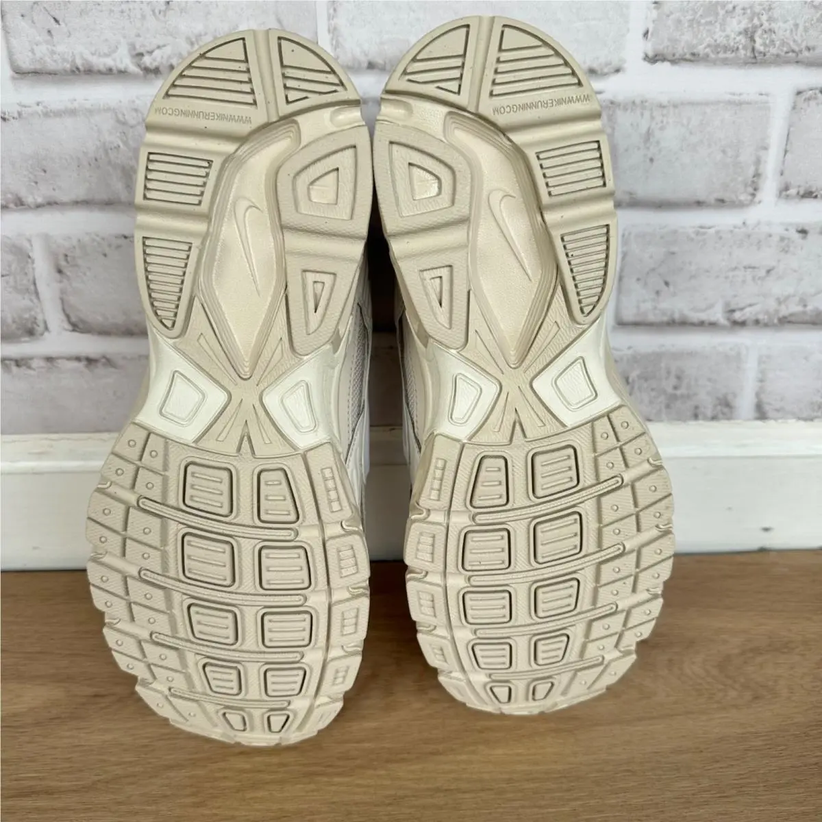 Nike shoes - Nike Initiator - Initiator - 394053-103 - Light brown 3
