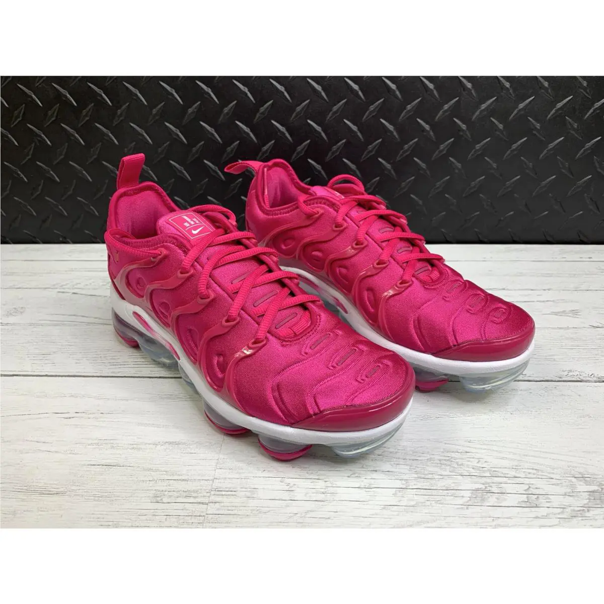 Nike shoes - Nike Air Vapormax Plus - Air Vapormax Plus - DJ3023-600 - Pink 1