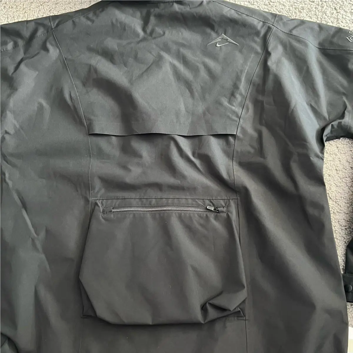 Nike clothing - Nike Gore-Tex Infinium Trail Running Jacket - Black (UPC: 0196608730262) 9