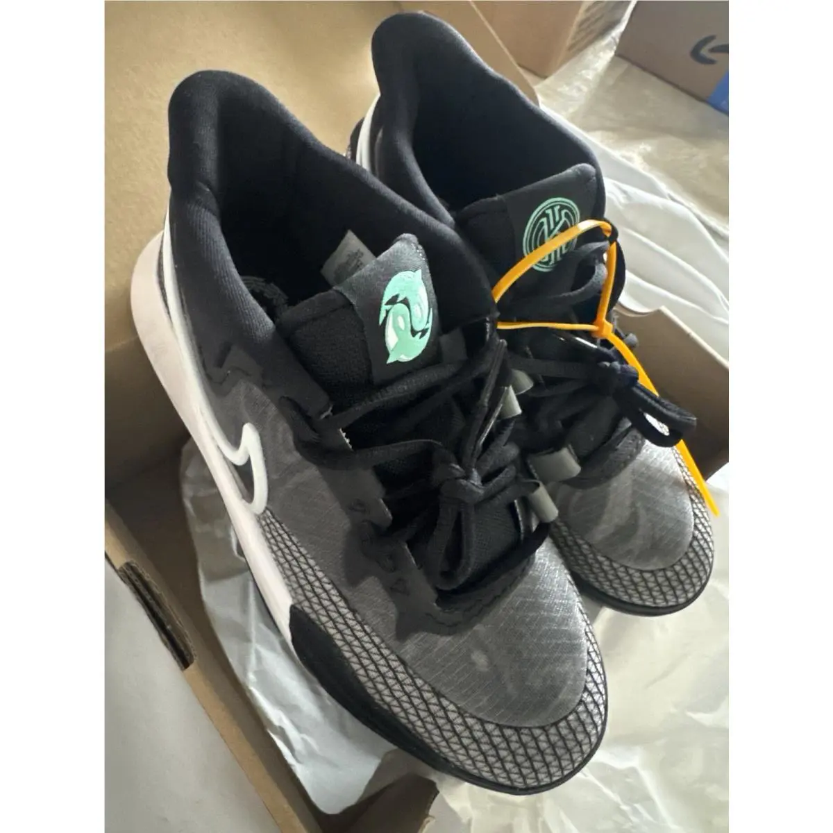 Nike shoes - Nike Kyrie 8 - Kyrie - Black 4
