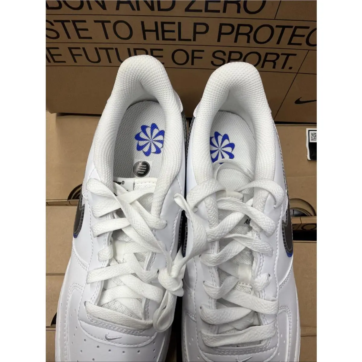 Nike shoes - FD0688100 - FD0688100 - White (UPC: 0196155541953) 4