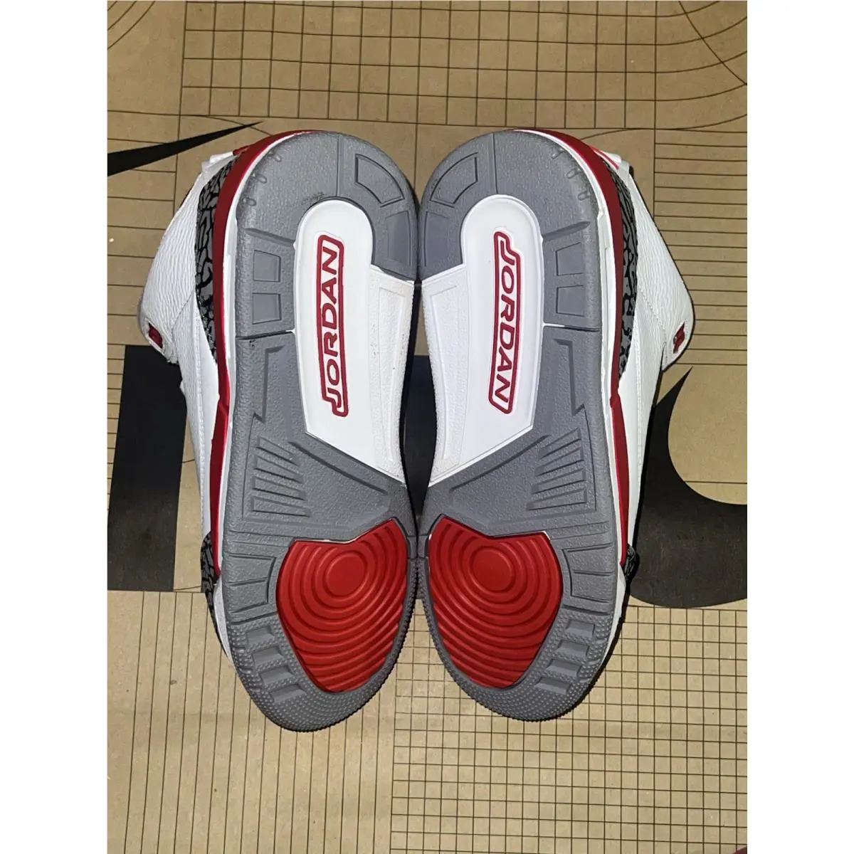 Nike shoes - Jordan Air 3 Retro GS - Red 3