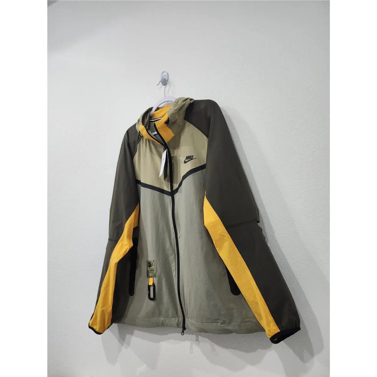 Nike clothing - Nike Tech Windrunner - Tech Windrunner - IB8956276 - Multicolor (UPC: 198482873523) 0