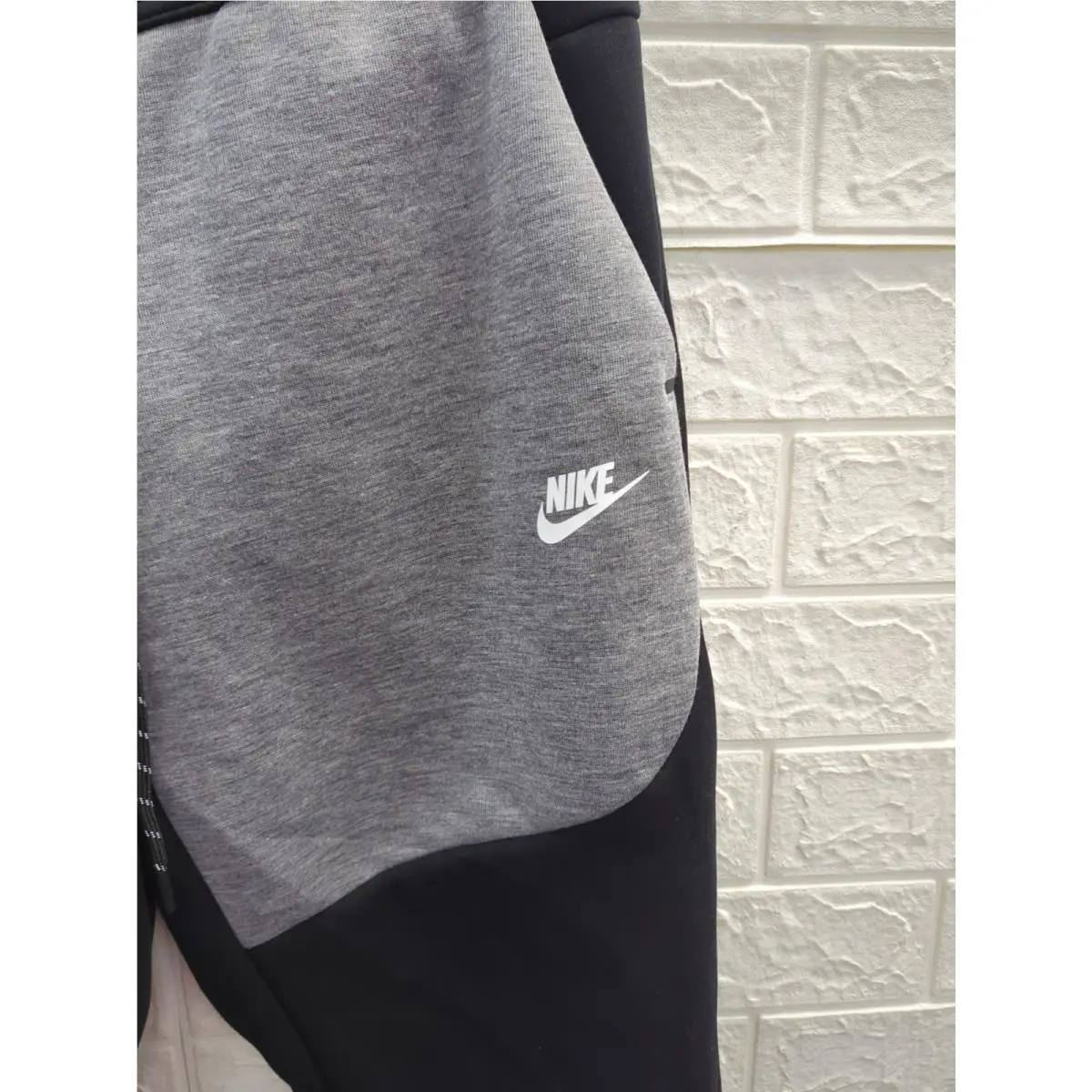 Nike clothing - Black & Gray 4