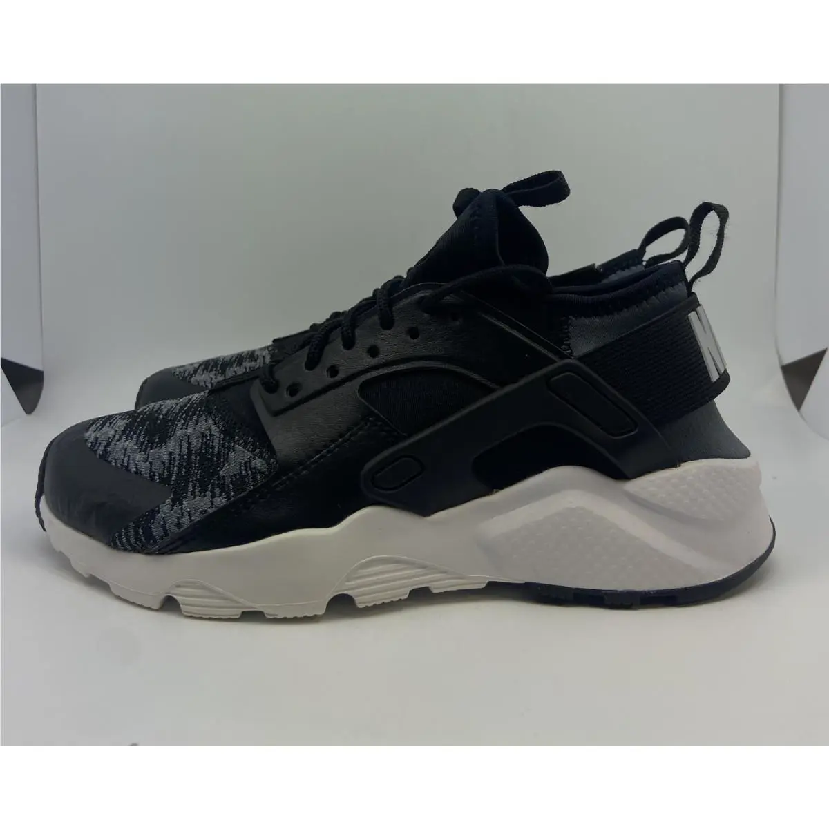 Nike shoes - Nike Huarache Run - Huarache Run - Black (UPC: 884497153896) 2