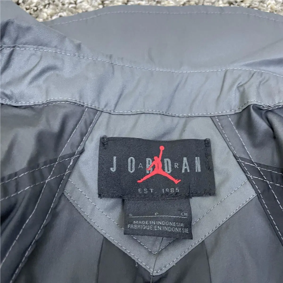 Nike clothing - Gray 9