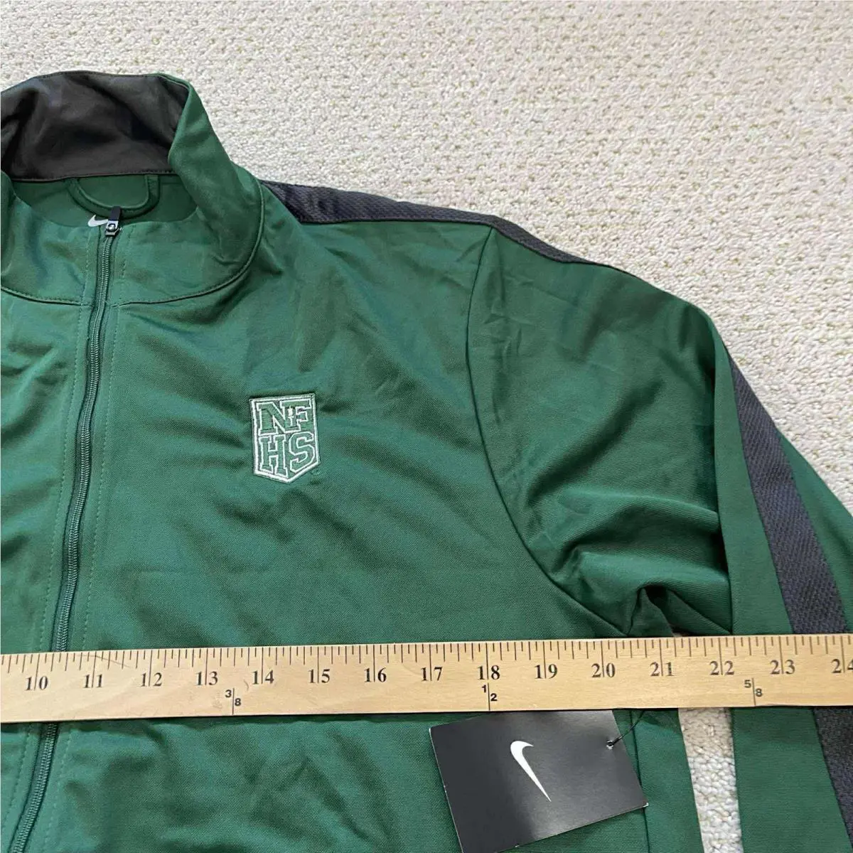 Nike clothing - Green 3