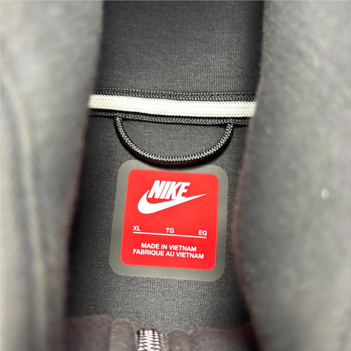 Nike clothing - Black (UPC: 198484427885) 4