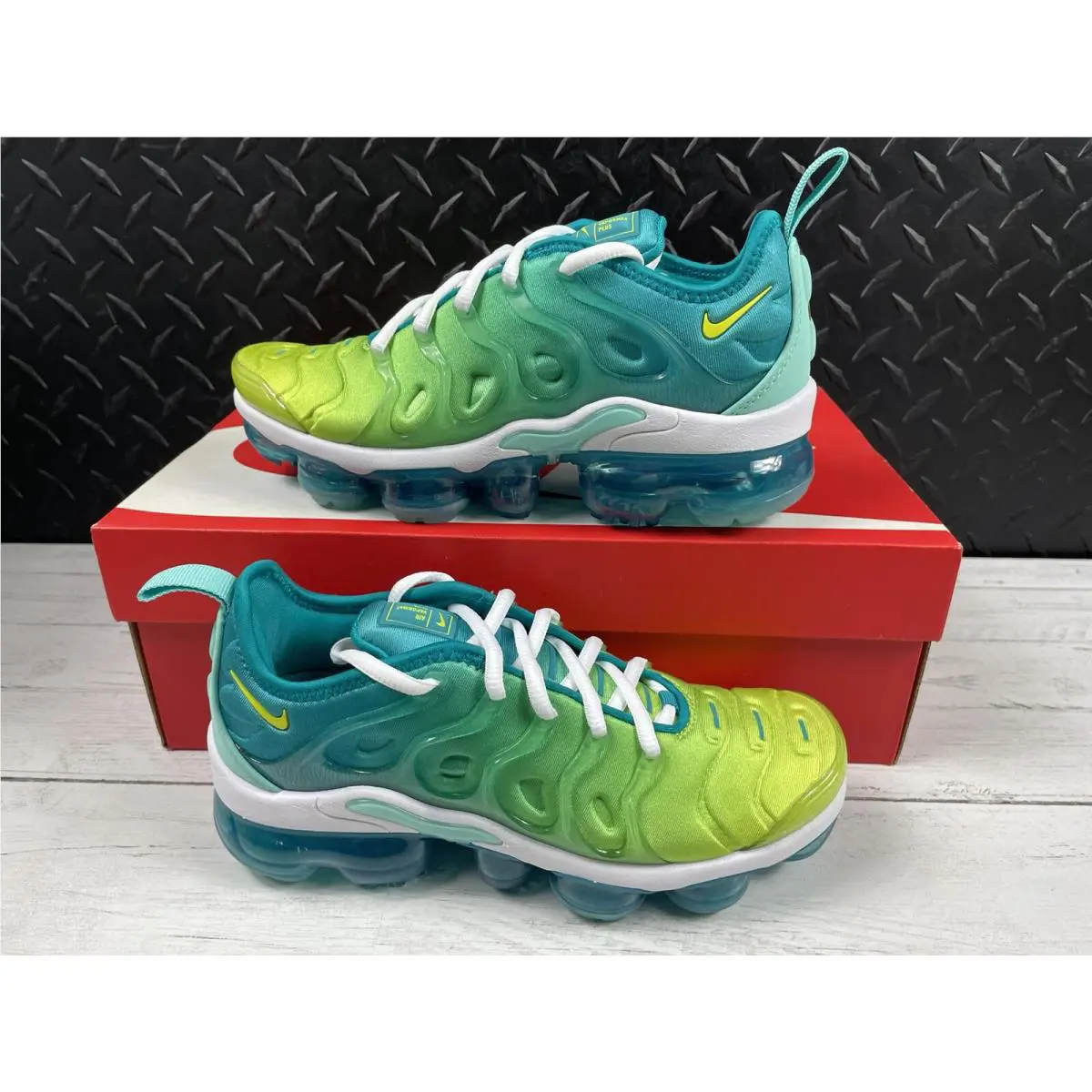Nike shoes - Nike Air Vapormax Plus - Air Vapormax Plus - CI9900-300 - Green (UPC: 0192502359707) 0