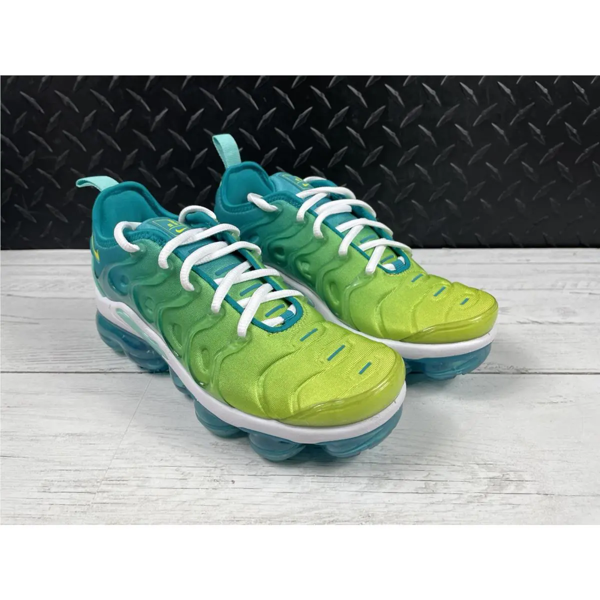 Nike shoes - Nike Air Vapormax Plus - Air Vapormax Plus - CI9900-300 - Green (UPC: 0192502359707) 1