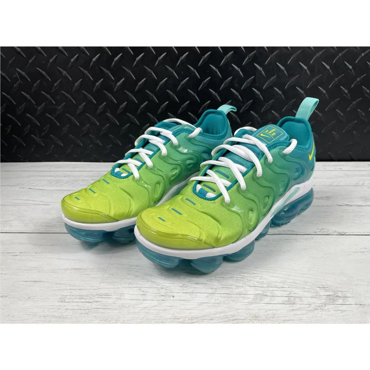 Nike shoes - Nike Air Vapormax Plus - Air Vapormax Plus - CI9900-300 - Green (UPC: 0192502359707) 3
