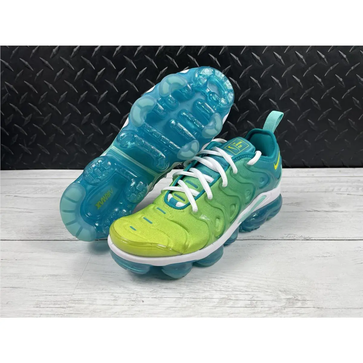 Nike shoes - Nike Air Vapormax Plus - Air Vapormax Plus - CI9900-300 - Green (UPC: 0192502359707) 4