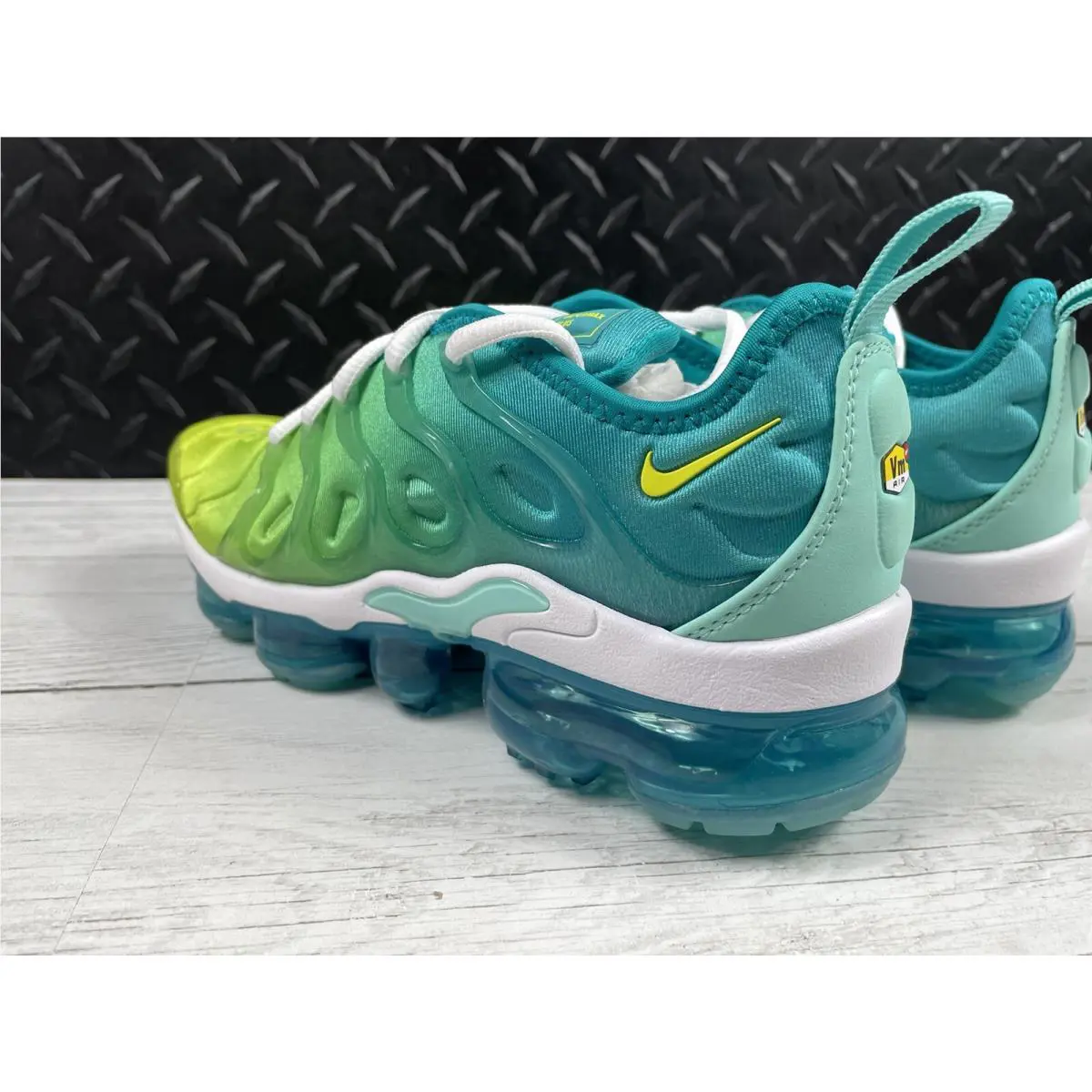 Nike shoes - Nike Air Vapormax Plus - Air Vapormax Plus - CI9900-300 - Green (UPC: 0192502359707) 6
