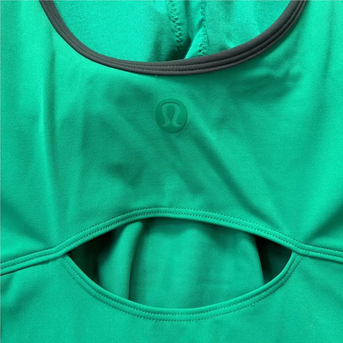 Lululemon clothing - Green 4