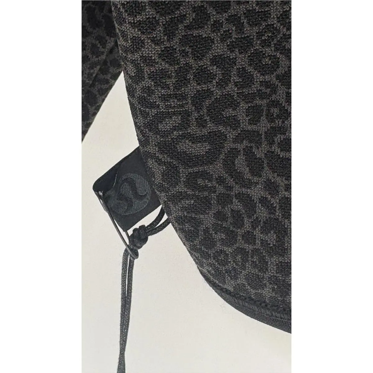 Lululemon clothing - Gray 6