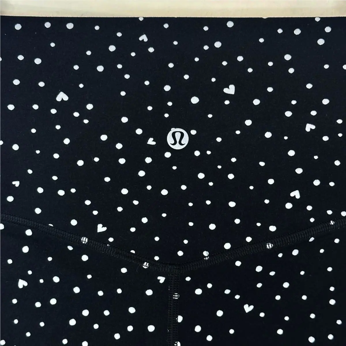 Lululemon clothing - Lululemon Align - Align - heart scatter dot print white black 4