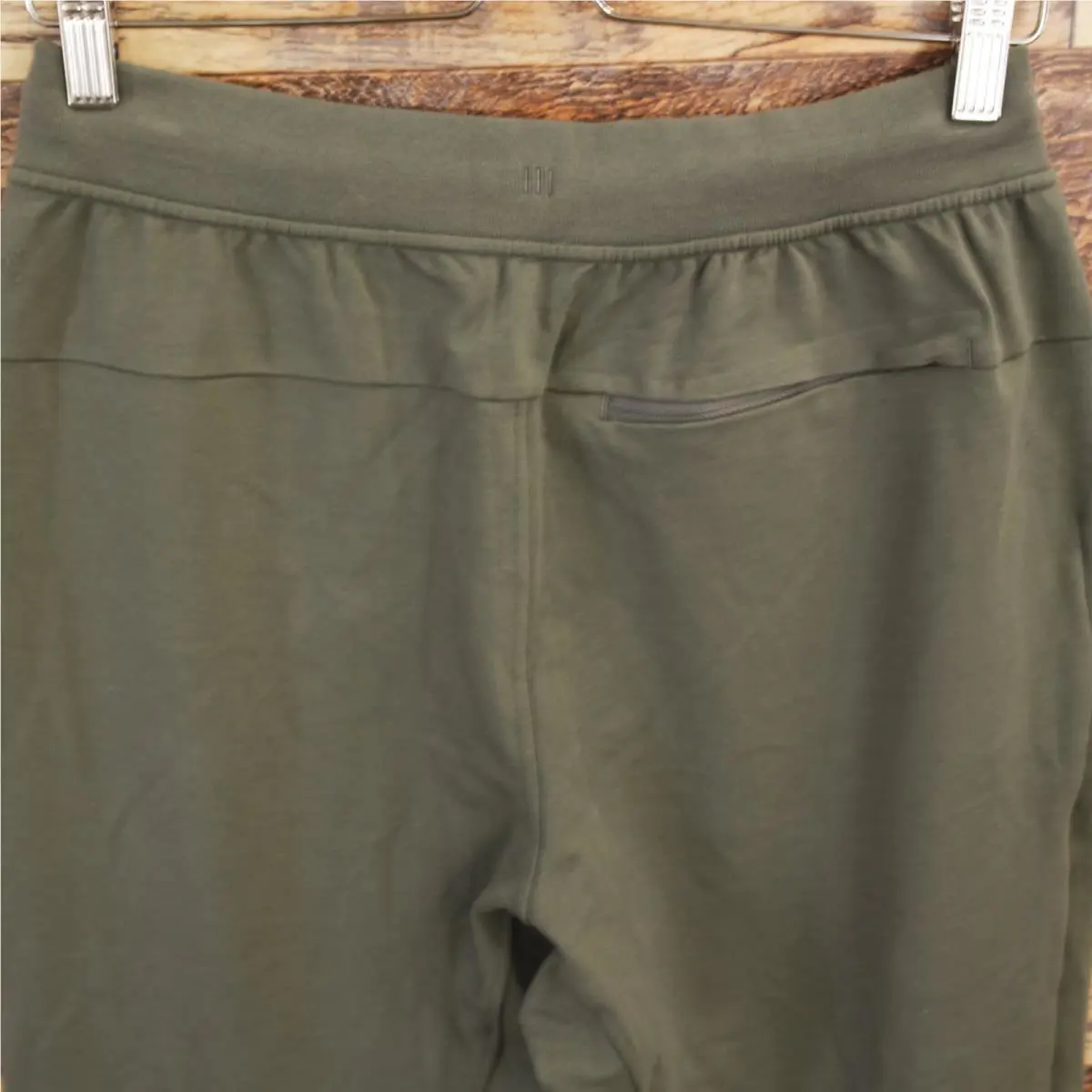 Lululemon clothing - 03490 010226BN_C1 - 03490 010226BN_C1 - greenish gray 1