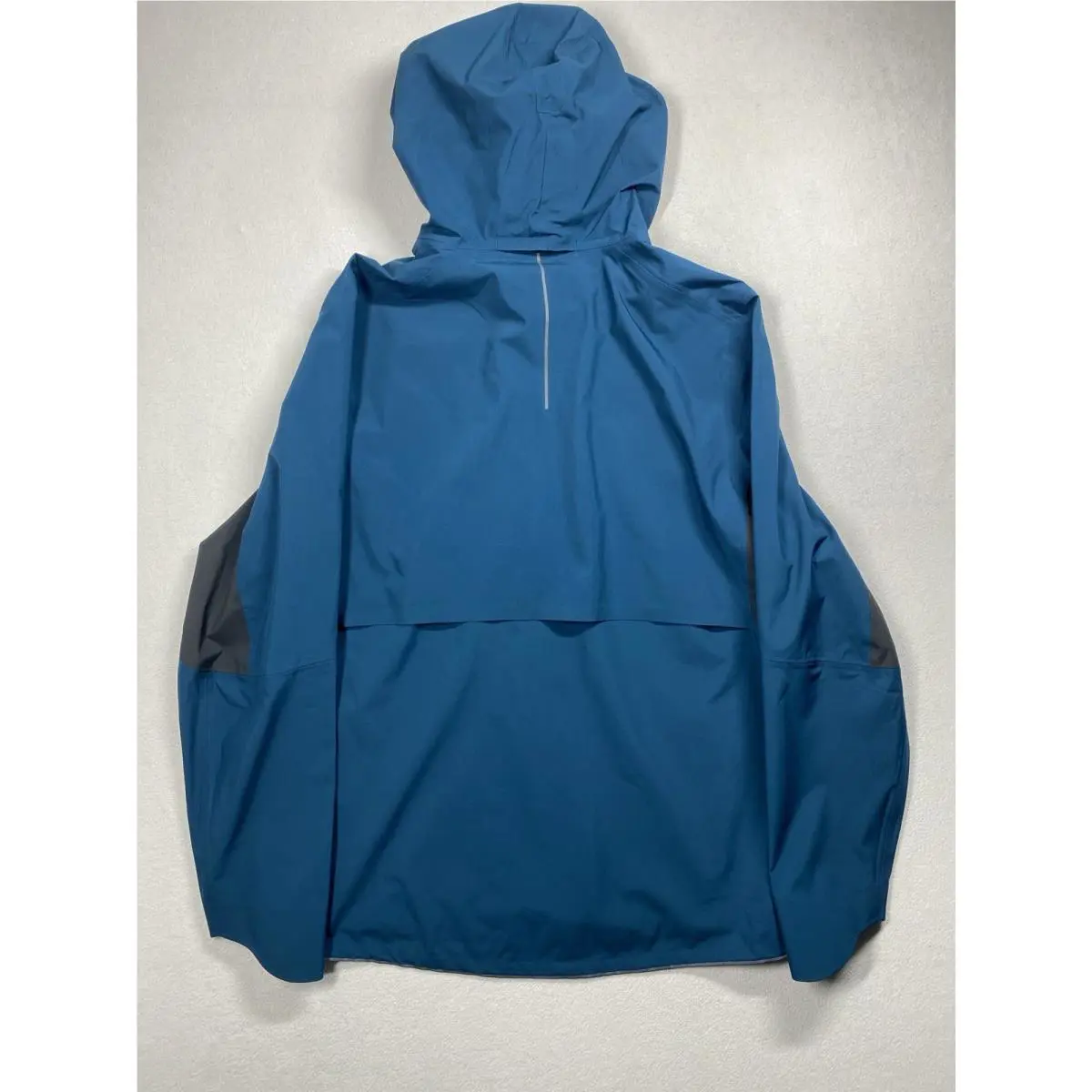 Lululemon clothing - Lululemon Outpour Shell - Outpour Shell - Blue 3