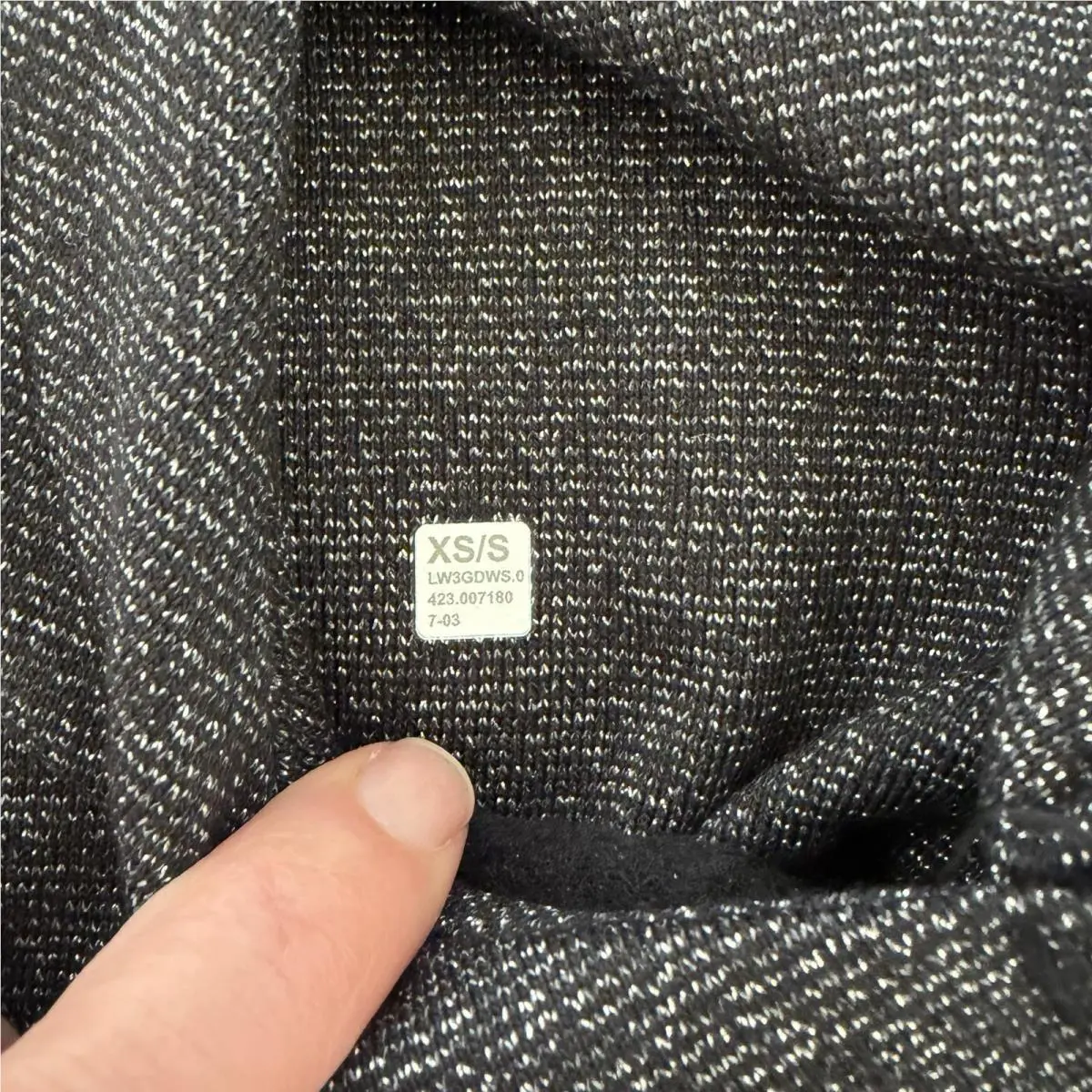 Lululemon clothing - Black 2