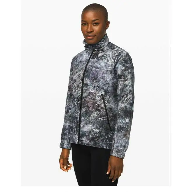 Lululemon clothing - On the Move - the Move - Multicolor 1
