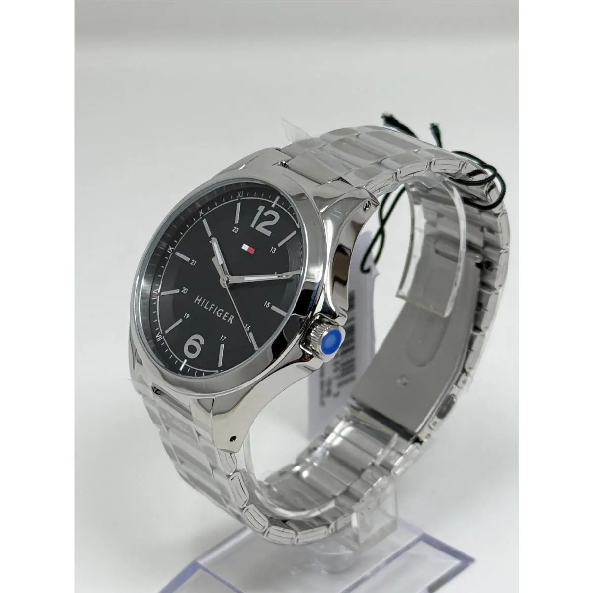 Tommy Hilfiger Men`s Style Silver Tone Stainless Steel Wrist Watch W/ Box Tag