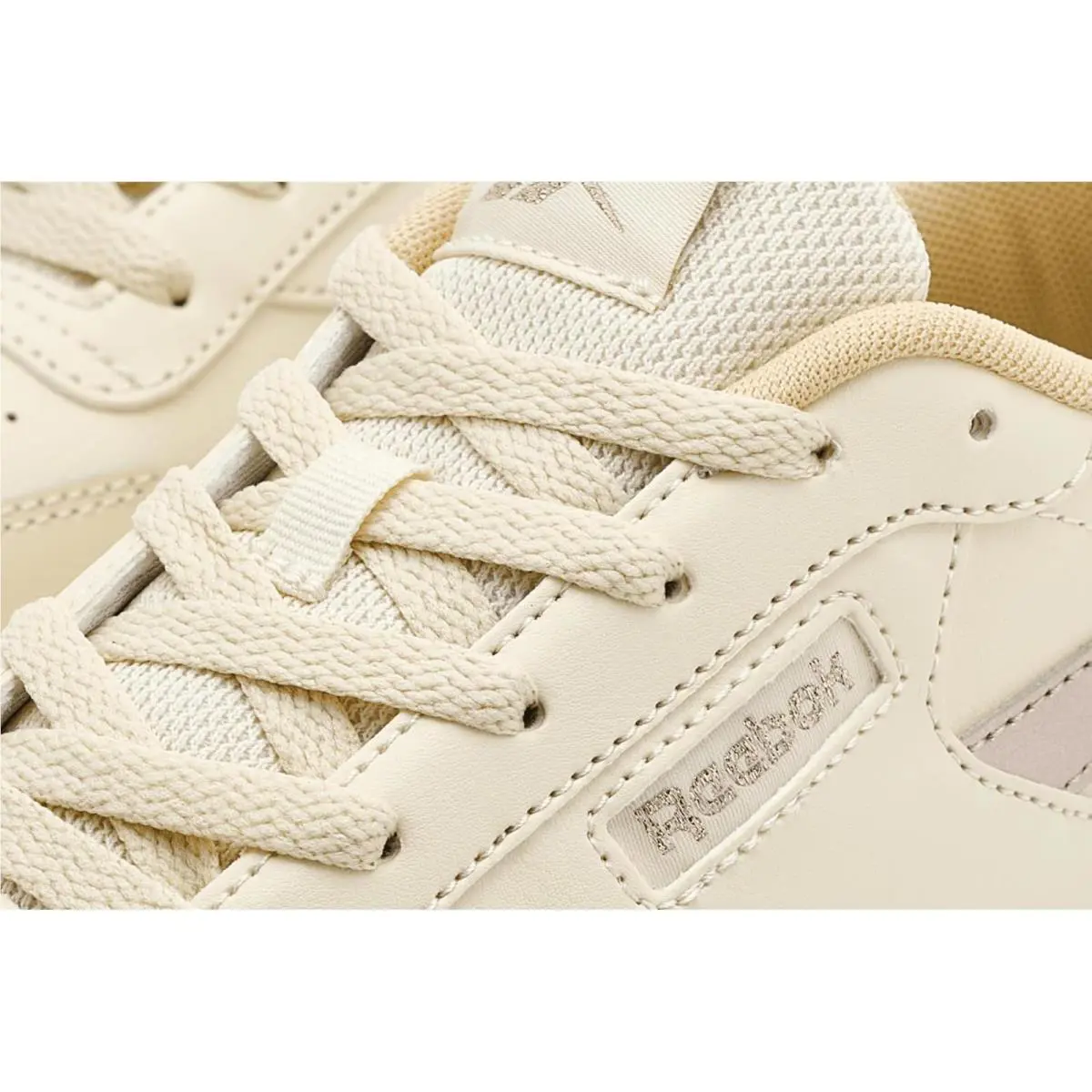 Reebok shoes - Agedbeige/Simple Beige/Chalk 4