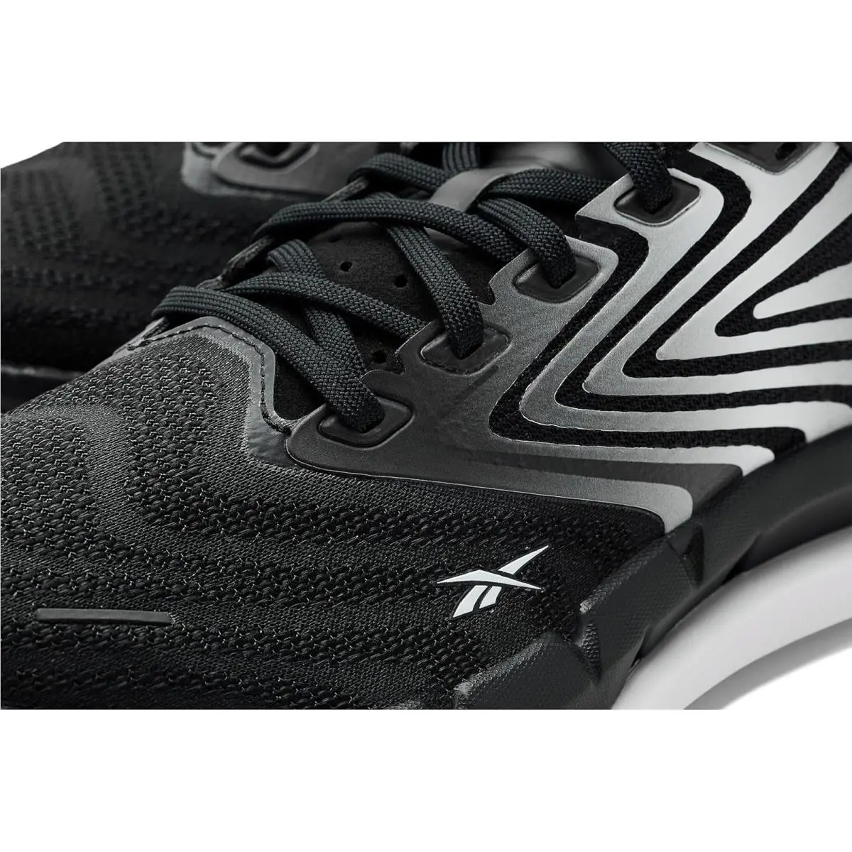 Reebok shoes - Black/White/Black 4