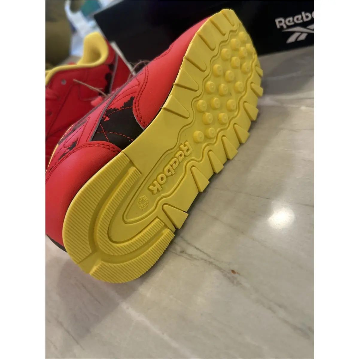 Reebok shoes - Reebok Classic Leather J (Junior/Preschool - Radiant Red/Coal/Blaze Yellow 2