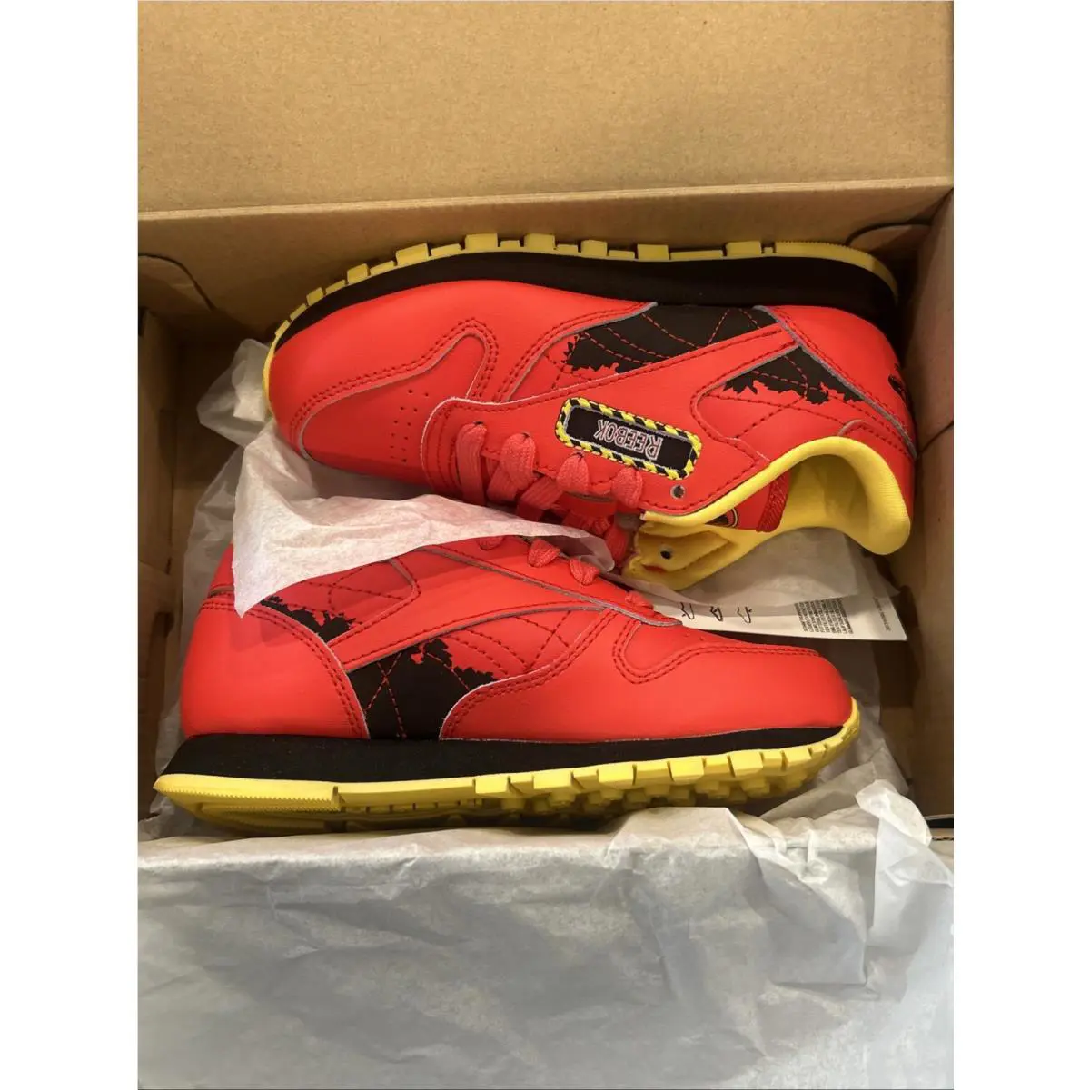 Reebok shoes - Reebok Classic Leather J (Junior/Preschool - Radiant Red/Coal/Blaze Yellow 3