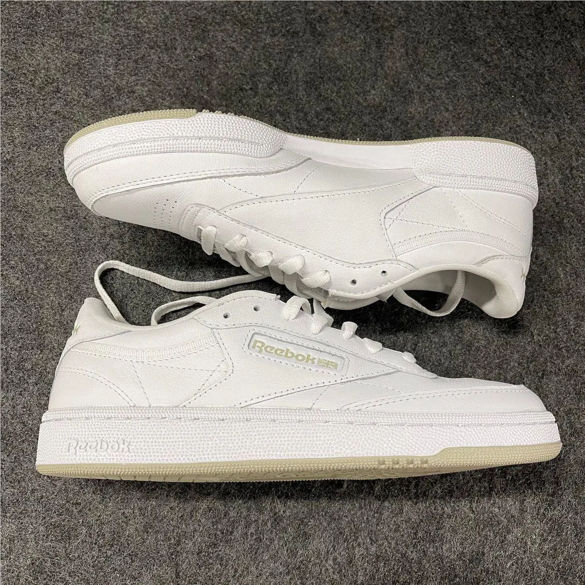 Reebok shoes - VS186912 - vs-186912 - White (UPC: 197323851096) 3
