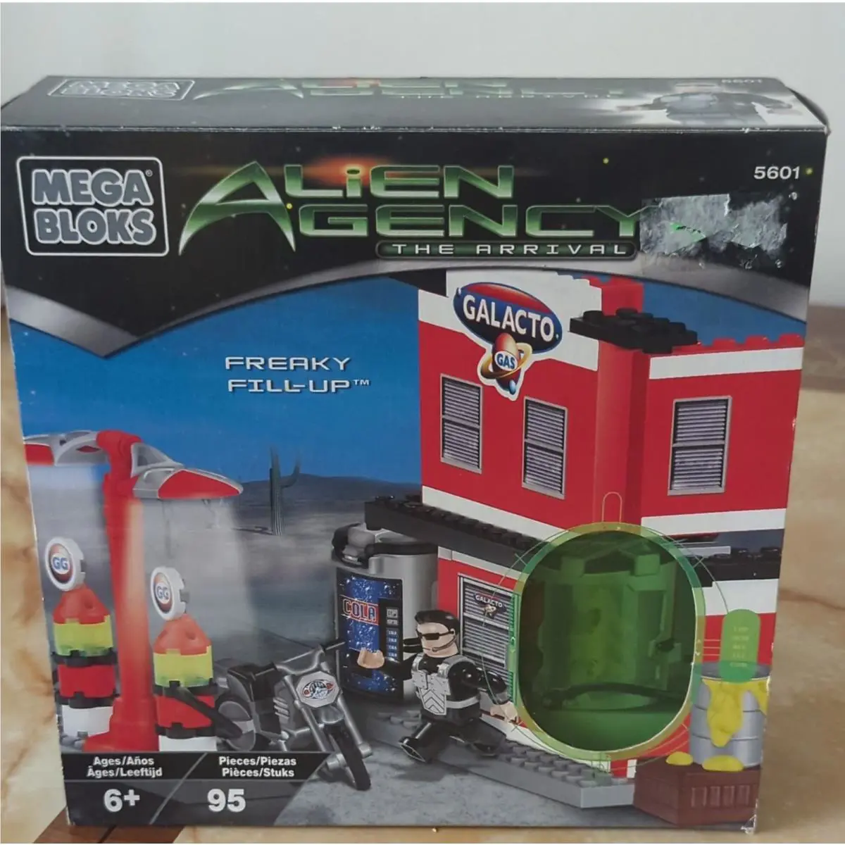Mega Bloks Alien Agency Freaky Fill-up 5601 95 Pieces Interlocking Blocks Aliens