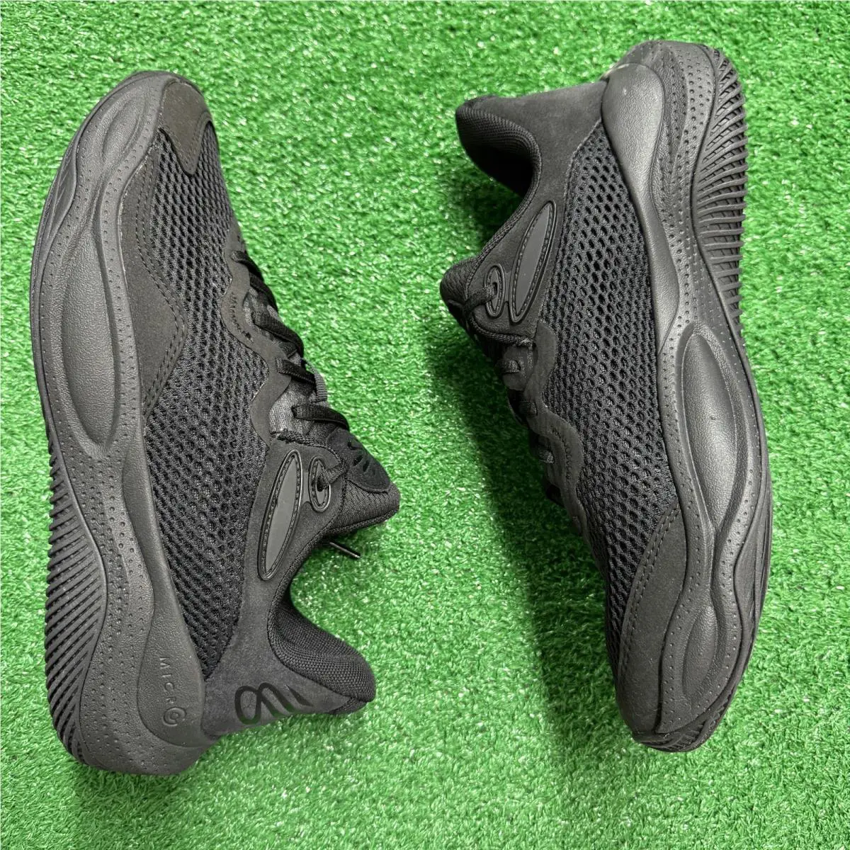 Under Armour shoes - Curry Splash 24 Suede Black - 3028192-001 - Black 0