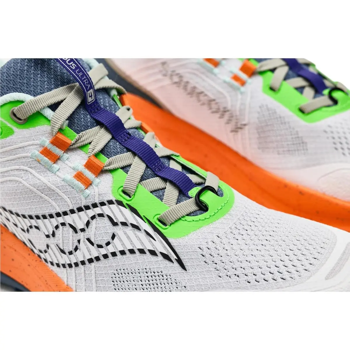 Saucony shoes - Black/Rust 32
