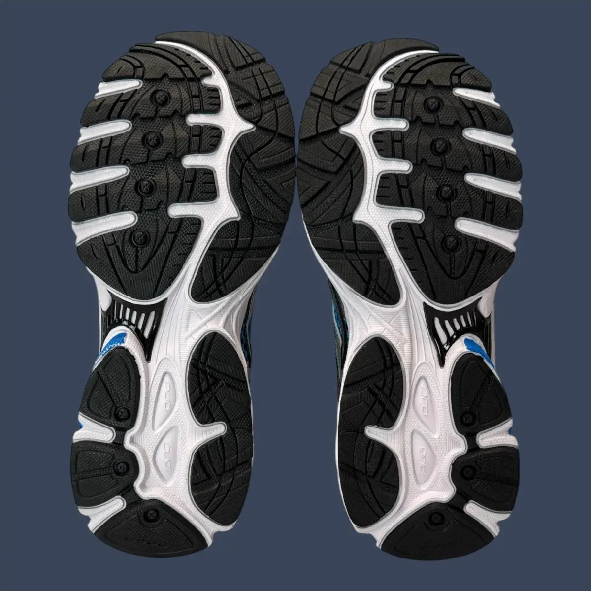 Saucony shoes - Apparel & Accessories,athletic footwear,saucony,Saucony 6