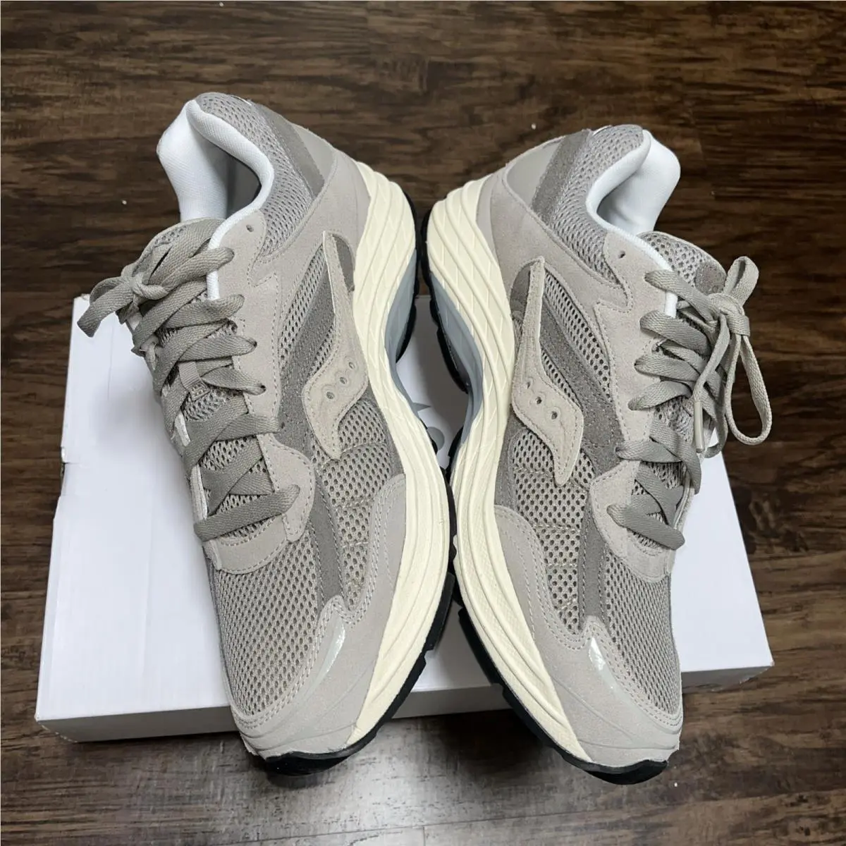 Saucony shoes - Saucony ProGrid Omni 9 Premium - S70740-10 - Gray 1