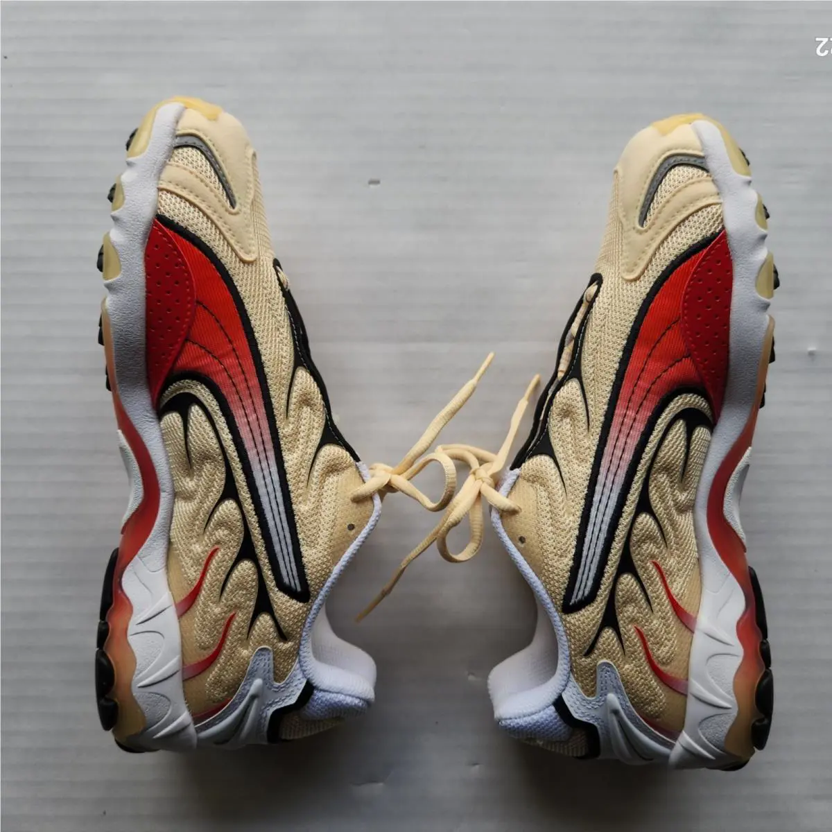 Puma shoes - PUMA Inhale - Inhale - Beige, Red and Black 14